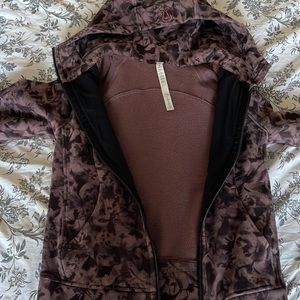 Lululemon sweater